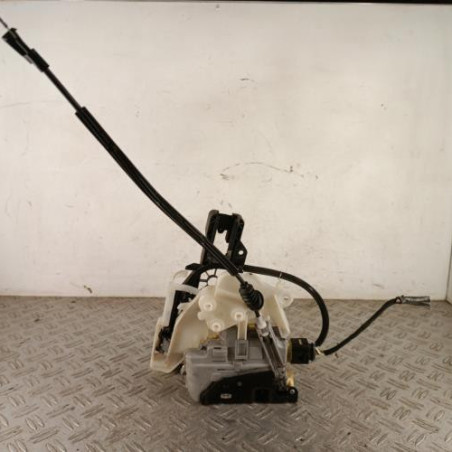 Serrure avant gauche VOLKSWAGEN PASSAT 5