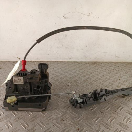 Serrure arriere droit OPEL MERIVA B Photo n°1