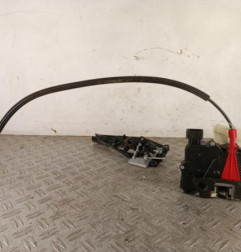 Serrure arriere droit OPEL MERIVA B