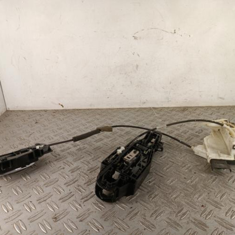 Serrure avant gauche PEUGEOT 508 1 SW Serrure avant gauche PEUGEOT 508 1 SW