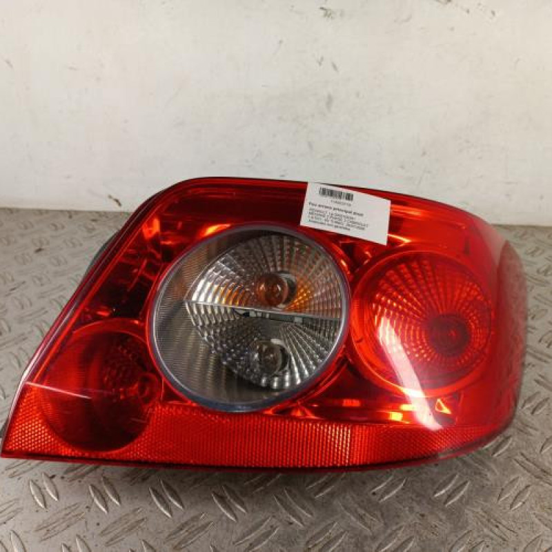 Feu arriere principal droit (feux) RENAULT MEGANE 2 Feu arriere principal droit (feux) RENAULT MEGANE 2