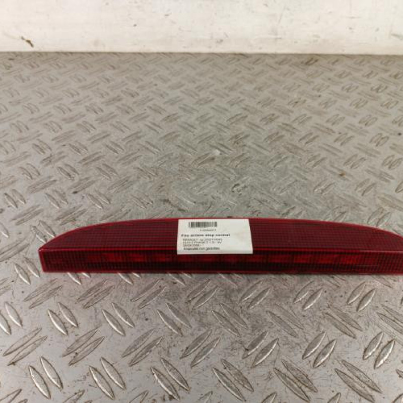 Feu arriere stop central RENAULT CLIO 2 Feu arriere stop central RENAULT CLIO 2