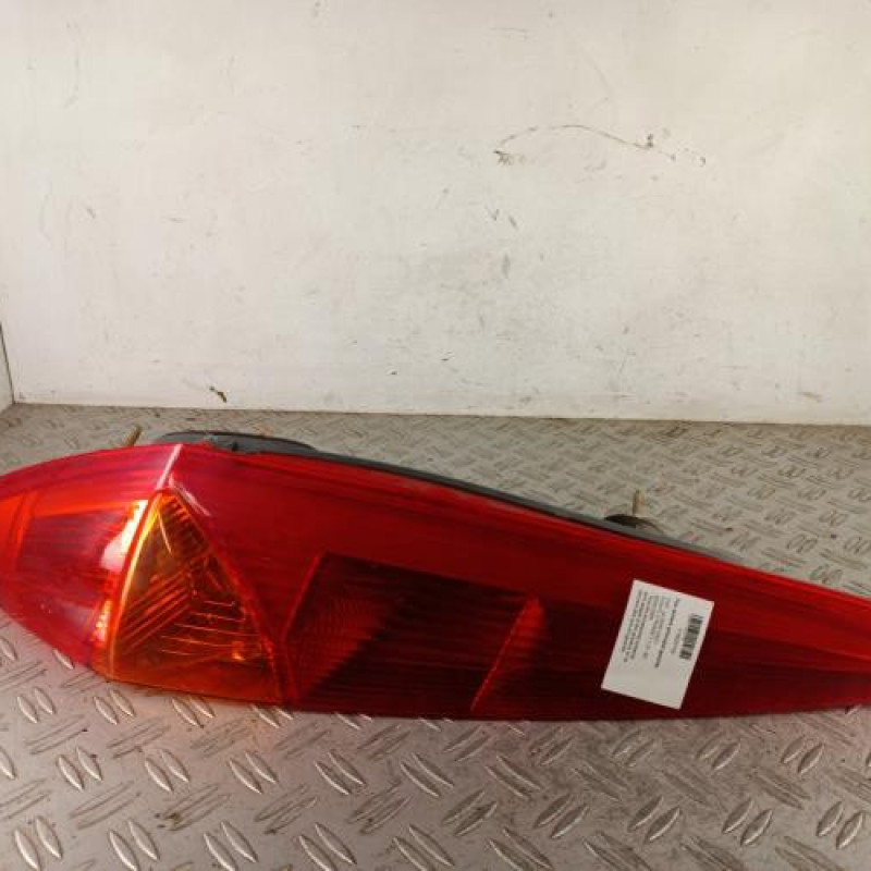 Feu arriere principal gauche (feux) FIAT PUNTO 2