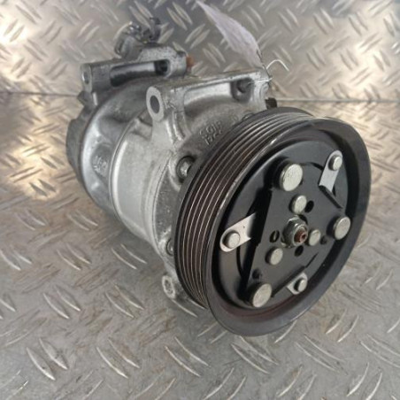 Compresseur clim RENAULT MEGANE 4 Photo n°1