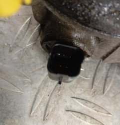 Compresseur clim PEUGEOT 207 Photo n°3