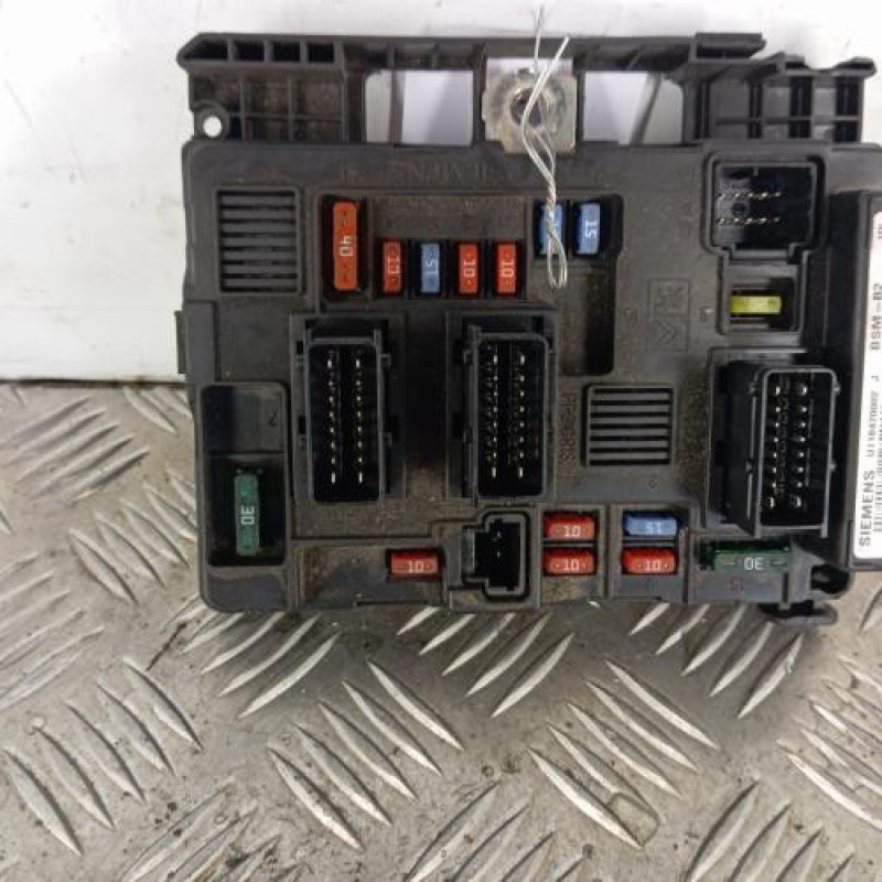 Boitier servitude moteur (BSM) PEUGEOT 206