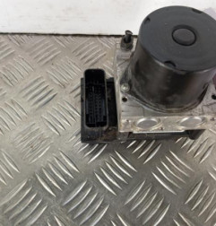 Bloc ABS (freins anti-blocage) VOLKSWAGEN FOX