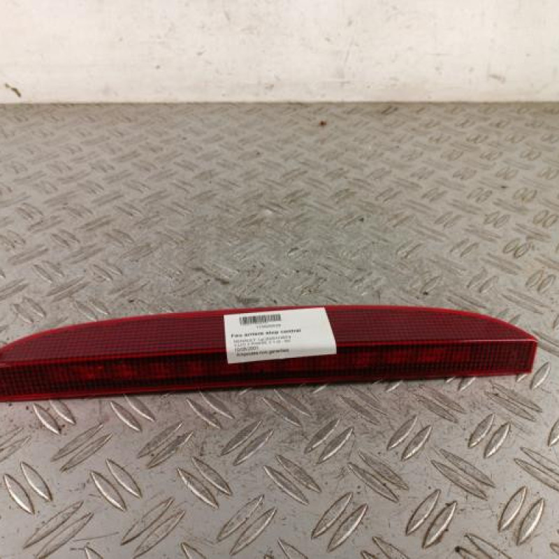 Feu arriere stop central RENAULT CLIO 2