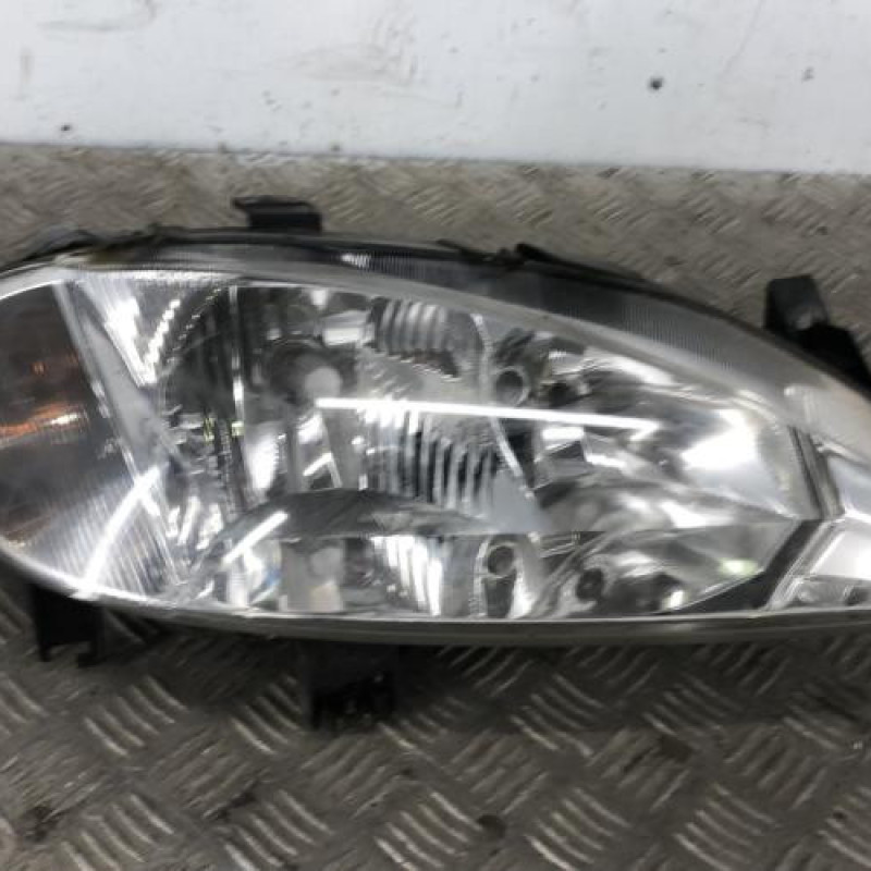 Optique avant principal droit (feux)(phare) RENAULT MEGANE 1