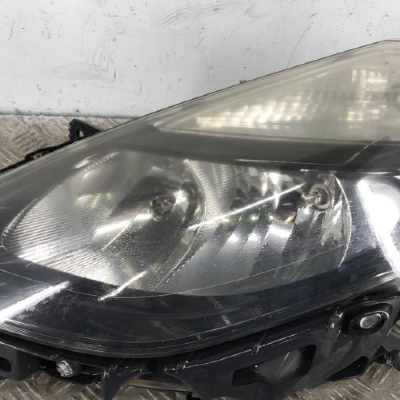 Optique avant principal gauche (feux)(phare) RENAULT CLIO 3