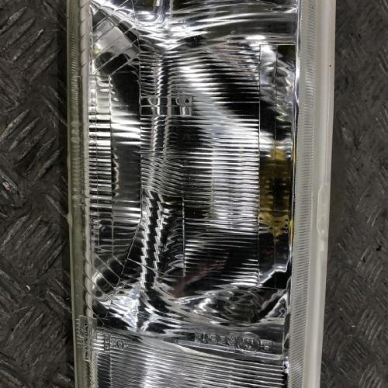Optique avant principal gauche (feux)(phare) CITROEN C15