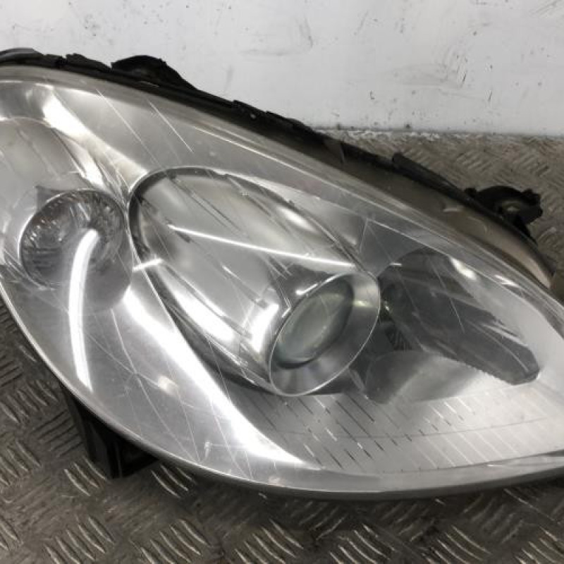 Optique avant principal droit (feux)(phare) MERCEDES CLASSE B 245