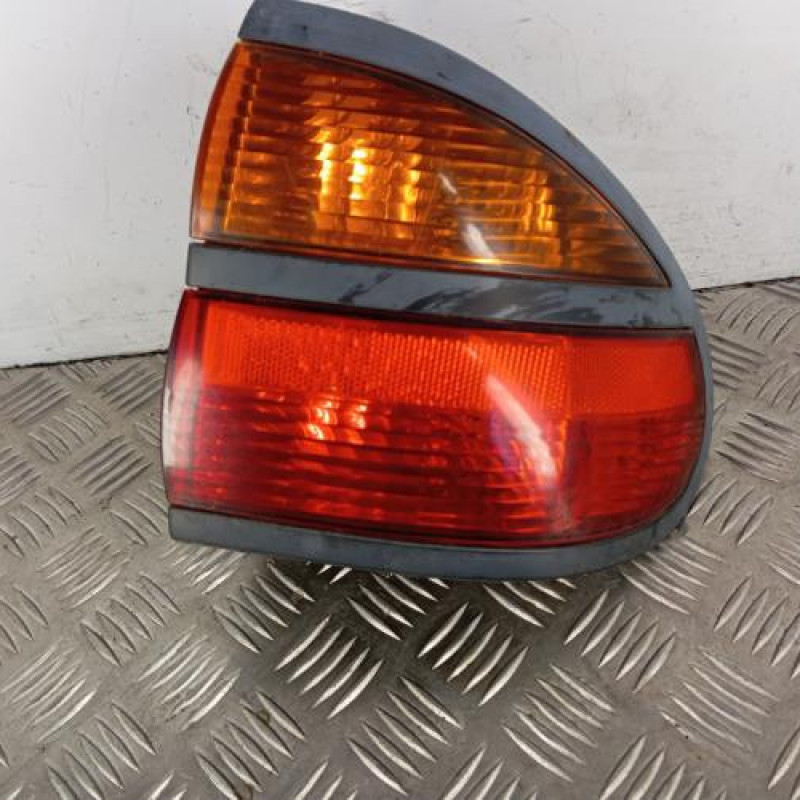 Feu arriere principal droit (feux) RENAULT LAGUNA 1
