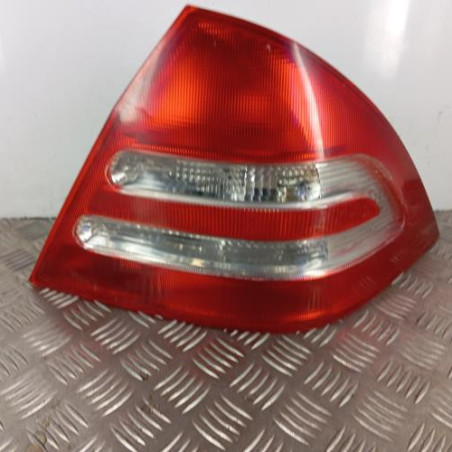 Feu arriere principal droit (feux) MERCEDES CLASSE C 203 Photo n°1