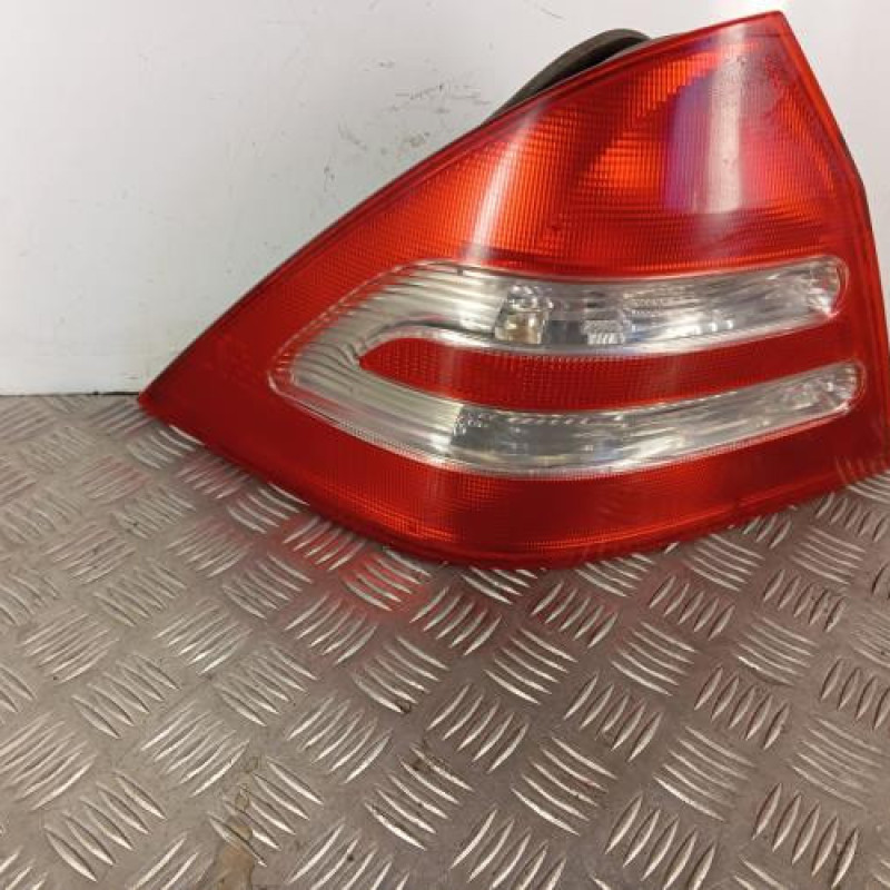 Feu arriere principal gauche (feux) MERCEDES CLASSE C 203