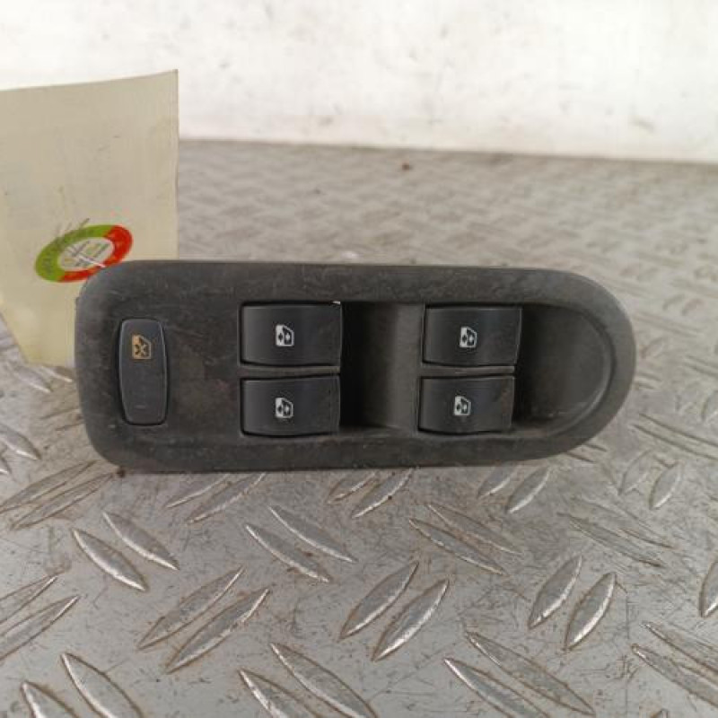 Interrupteur de leve vitre avant gauche RENAULT MEGANE 2