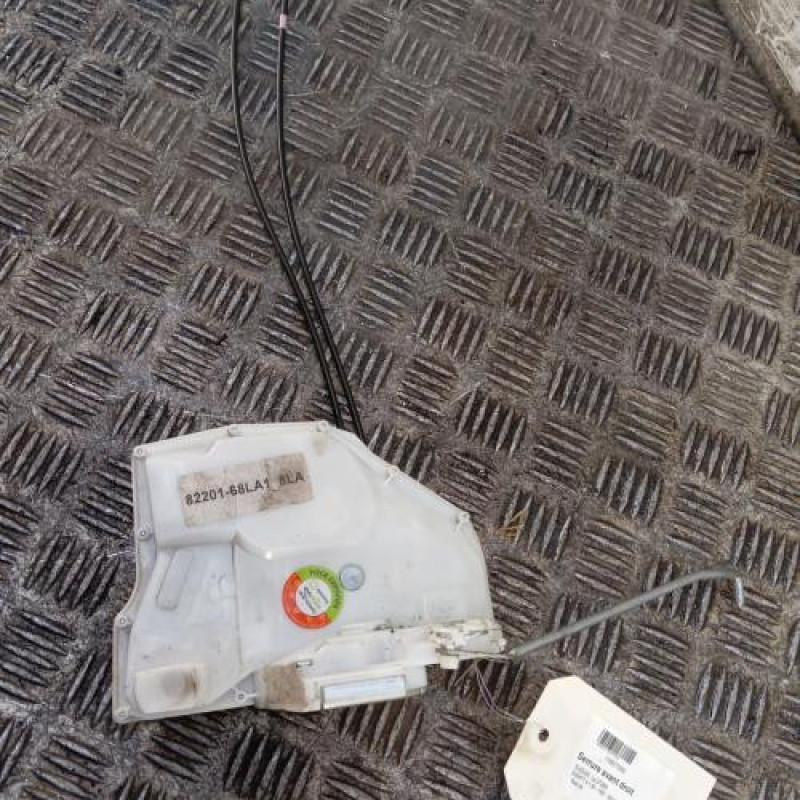 Serrure avant droit SUZUKI SWIFT 4 Serrure avant droit SUZUKI SWIFT 4