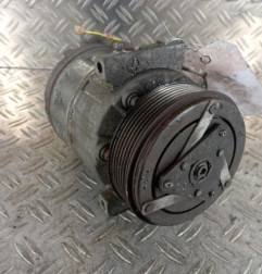 Compresseur clim RENAULT ESPACE 4 Photo n°1