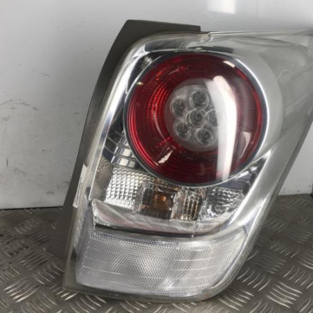 Feu arriere principal droit (feux) TOYOTA VERSO Photo n°1