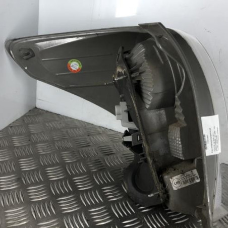 Feu arriere principal droit (feux) TOYOTA VERSO