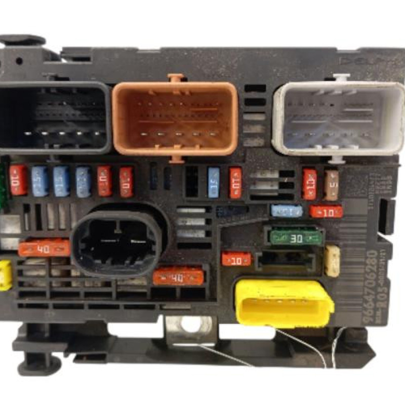 Boitier servitude moteur (BSM) PEUGEOT 308 1 Boitier servitude moteur (BSM) PEUGEOT 308 1