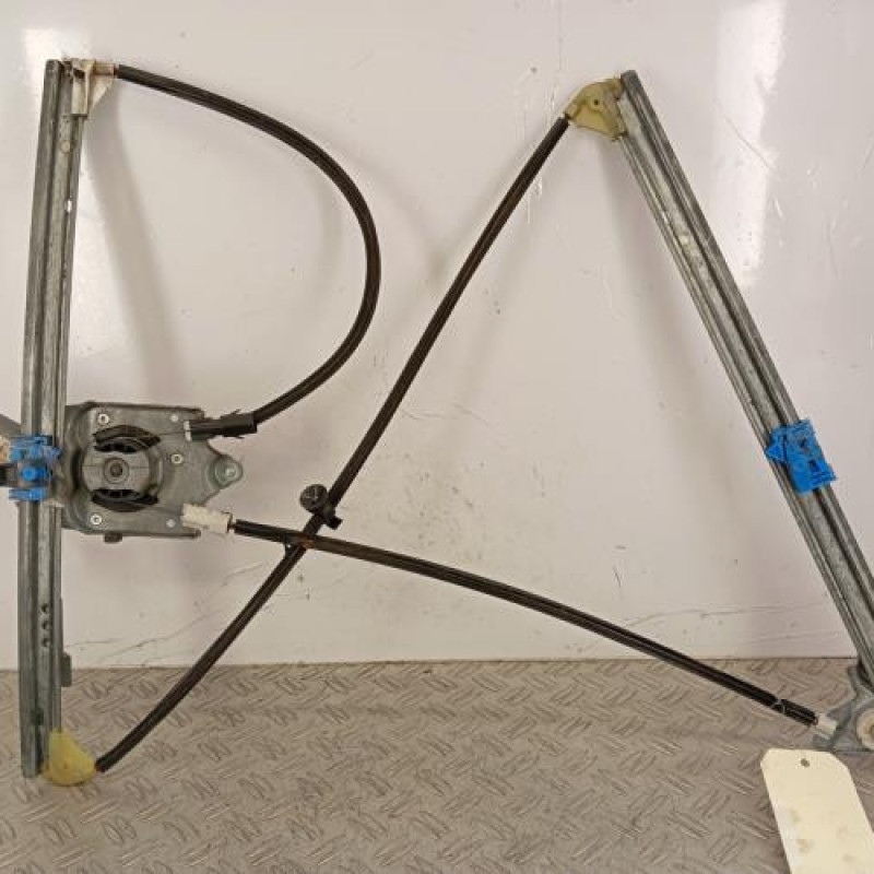 Leve vitre electrique avant droit RENAULT LAGUNA 2