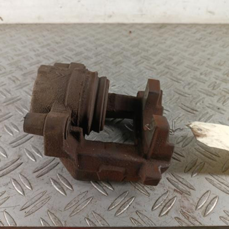 Etrier avant droit (freinage) PEUGEOT 508 1 SW Etrier avant droit (freinage) PEUGEOT 508 1 SW