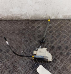 Serrure arriere gauche AUDI A6 4 Photo n°1