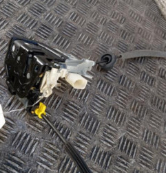 Serrure arriere gauche AUDI A6 4 Photo n°3