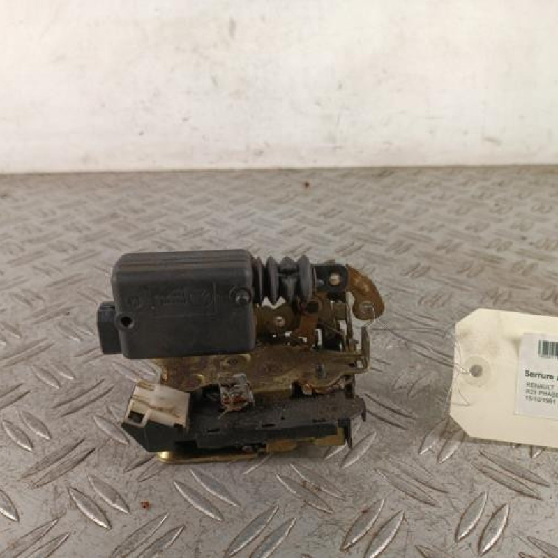 Serrure arriere gauche RENAULT R21