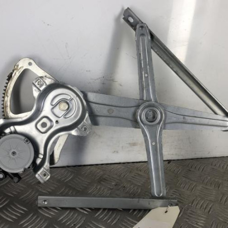 Leve vitre electrique avant droit TOYOTA VERSO Photo n°1