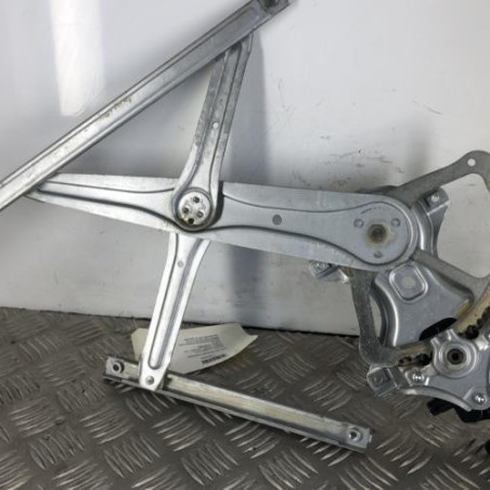 Leve vitre electrique avant droit TOYOTA VERSO