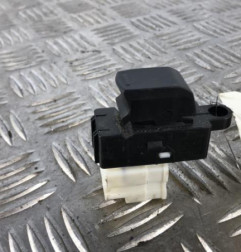 Interrupteur de leve vitre avant droit SUZUKI SWIFT 5