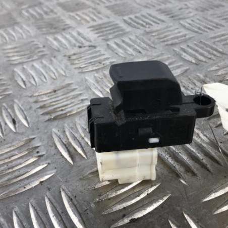 Interrupteur de leve vitre avant droit SUZUKI SWIFT 5