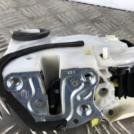 Serrure arriere gauche SUZUKI SWIFT 5 Photo n°1