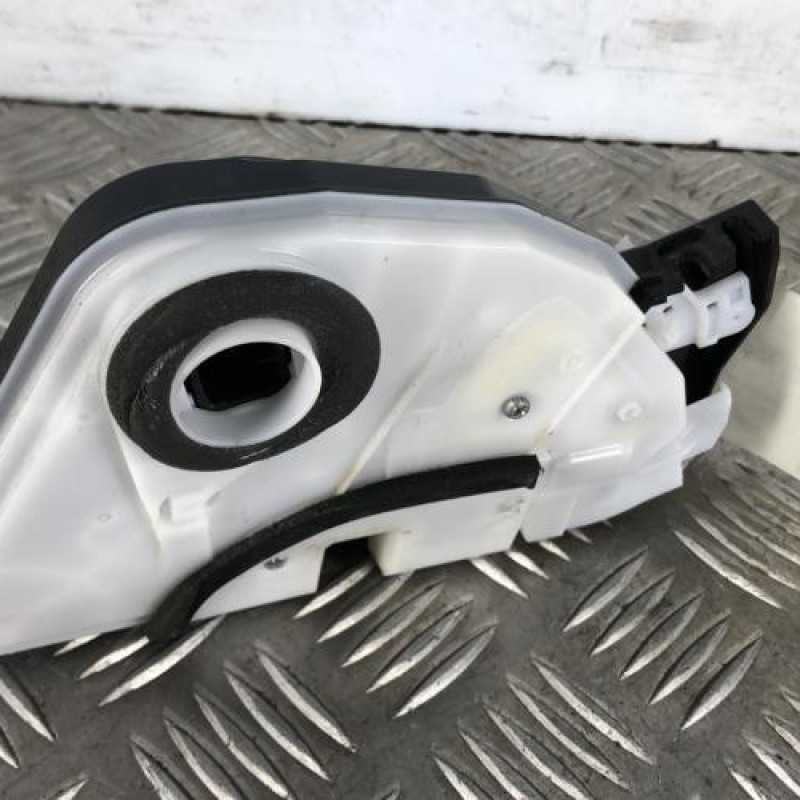 Serrure avant gauche SUZUKI SWIFT 5