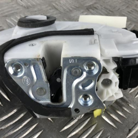 Serrure avant gauche SUZUKI SWIFT 5