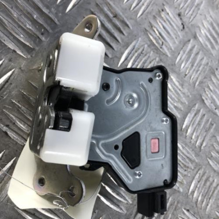 Serrure de hayon SUZUKI SWIFT 5