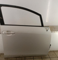 Porte avant droit TOYOTA VERSO Photo n°1