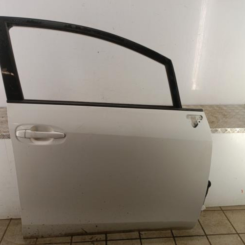 Porte avant droit TOYOTA VERSO