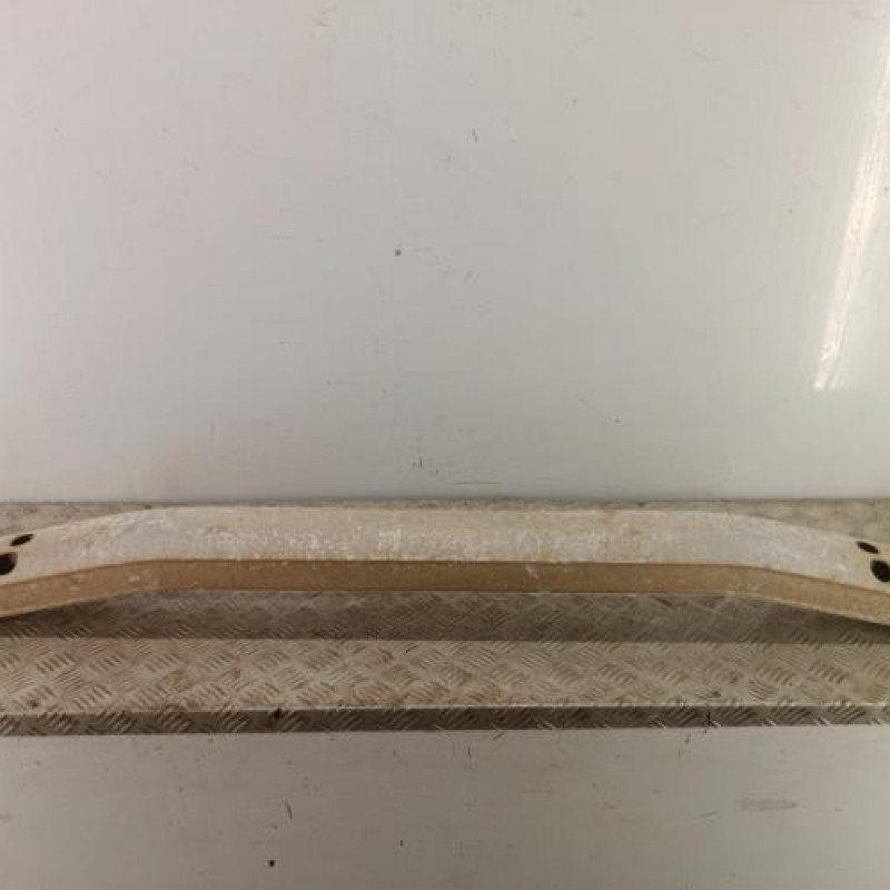 Renfort pare choc arriere (traverse) TOYOTA RAV4 3