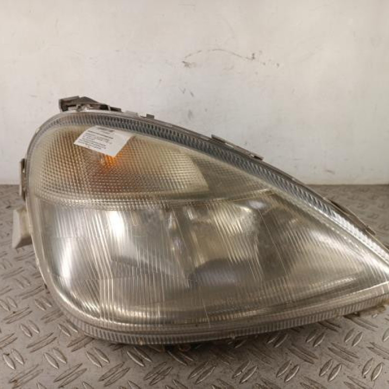Optique avant principal droit (feux)(phare) MERCEDES CLASSE A 168