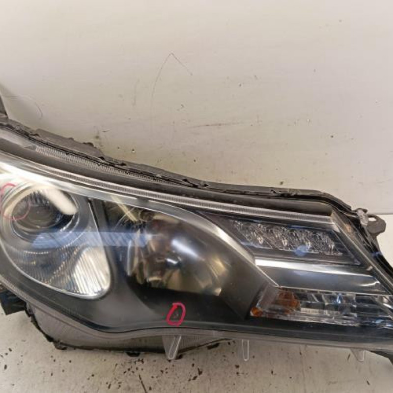 Optique avant principal droit (feux)(phare) TOYOTA RAV4 4