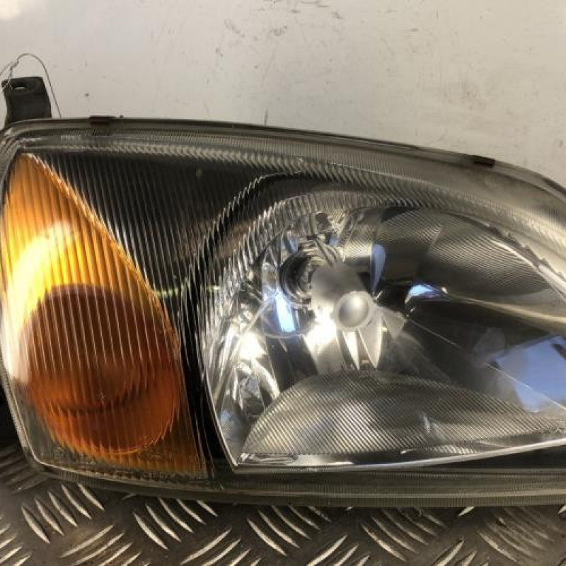 Optique avant principal droit (feux)(phare) FORD FIESTA 4