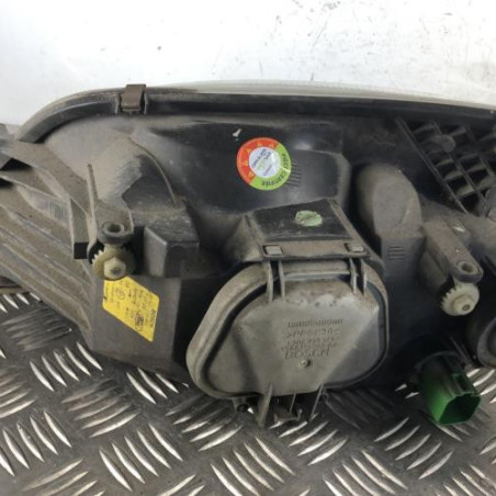 Optique avant principal droit (feux)(phare) FORD FIESTA 4