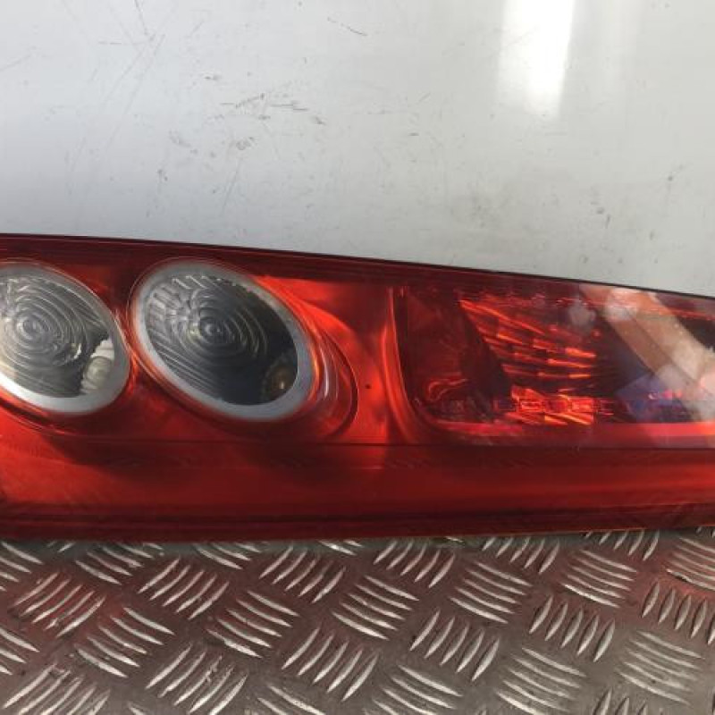 Feu arriere principal droit (feux) FORD FIESTA 5