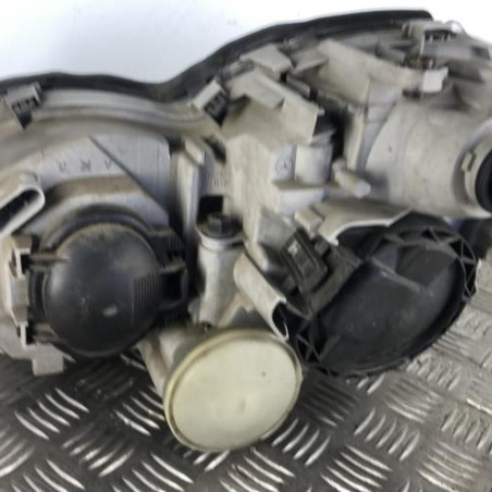 Optique avant principal droit (feux)(phare) MERCEDES CLASSE C 203