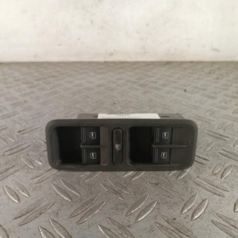Interrupteur de leve vitre avant gauche SKODA YETI