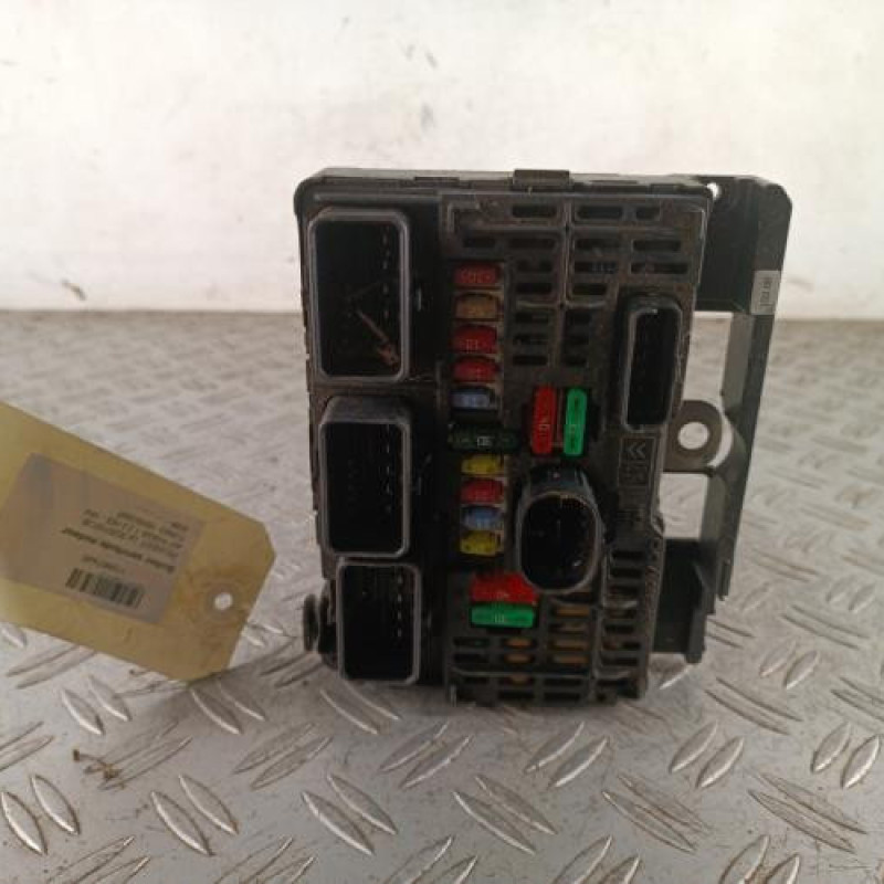 Boitier servitude moteur (BSM) PEUGEOT 407 Boitier servitude moteur (BSM) PEUGEOT 407