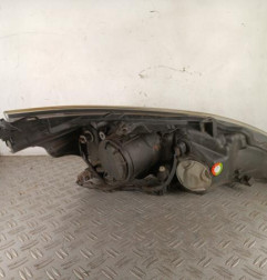 Optique avant principal gauche (feux)(phare) TOYOTA VERSO